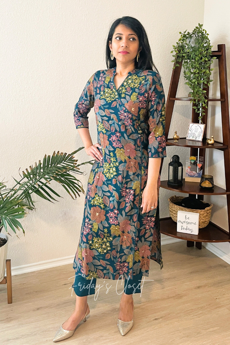 emerald-green-anghrakha-indian-suit-women-kurta-sets-anghrakha-sets-desi-style-sets-emerald-green-sequins-highlight-3-piece-suit