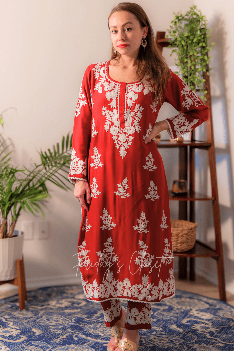sadia-red-white-lucknowi-kurta-set